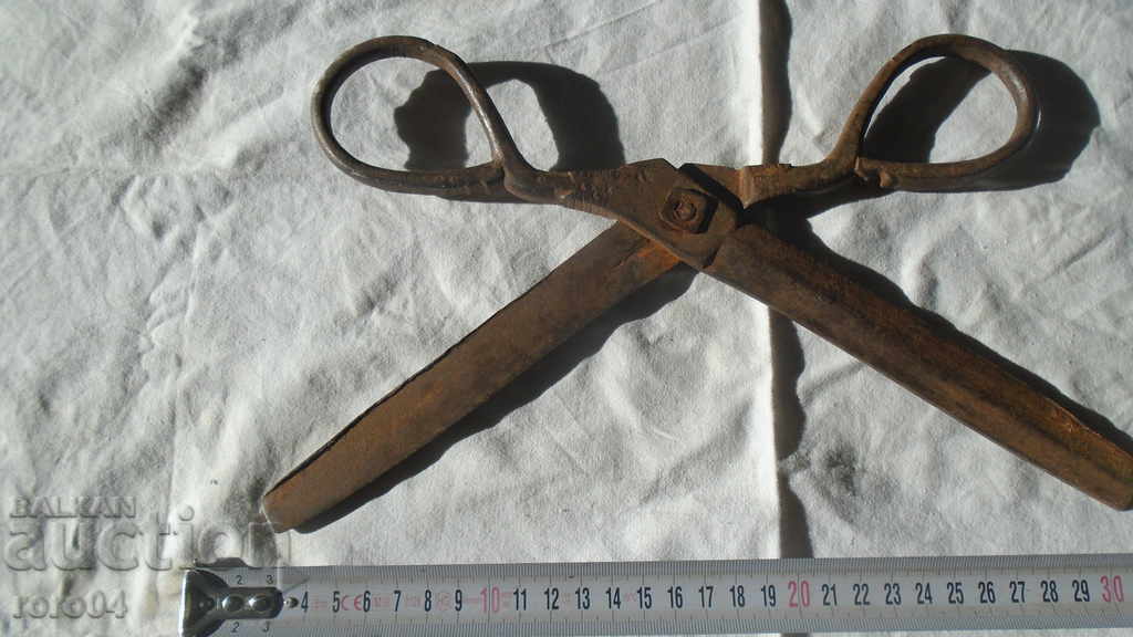 LARGE ABADJIAN SCISSORS - 5 LARGE ABADJIAN SCISSORS - 5