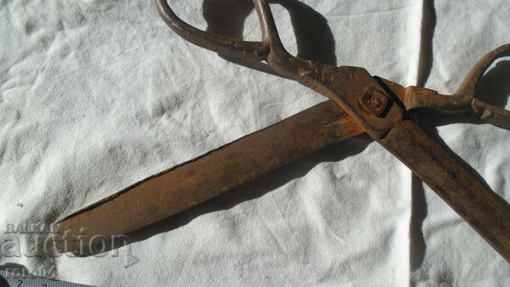 LARGE ABADJIAN SCISSORS - 6 LARGE ABADJIAN SCISSORS - 6