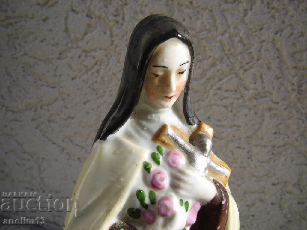 STAR PORCELAN with price 70.00 BGN | € 35.79