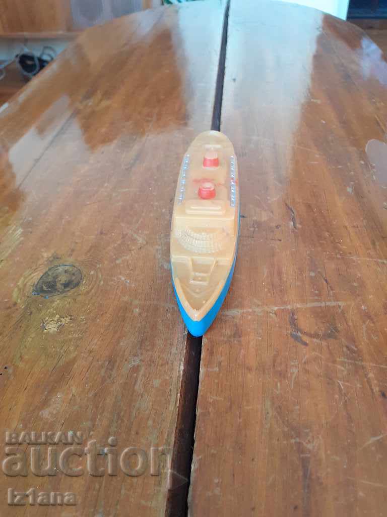 Old toy ship, small boat with price 15.00 BGN | € 7.67 Old toy ship, small boat with price 15.00 BGN | € 7.67
