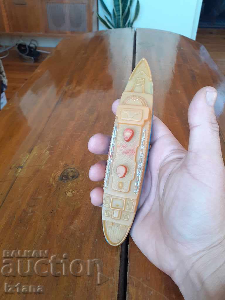 Delivery of Old toy ship, small boat Delivery of Old toy ship, small boat