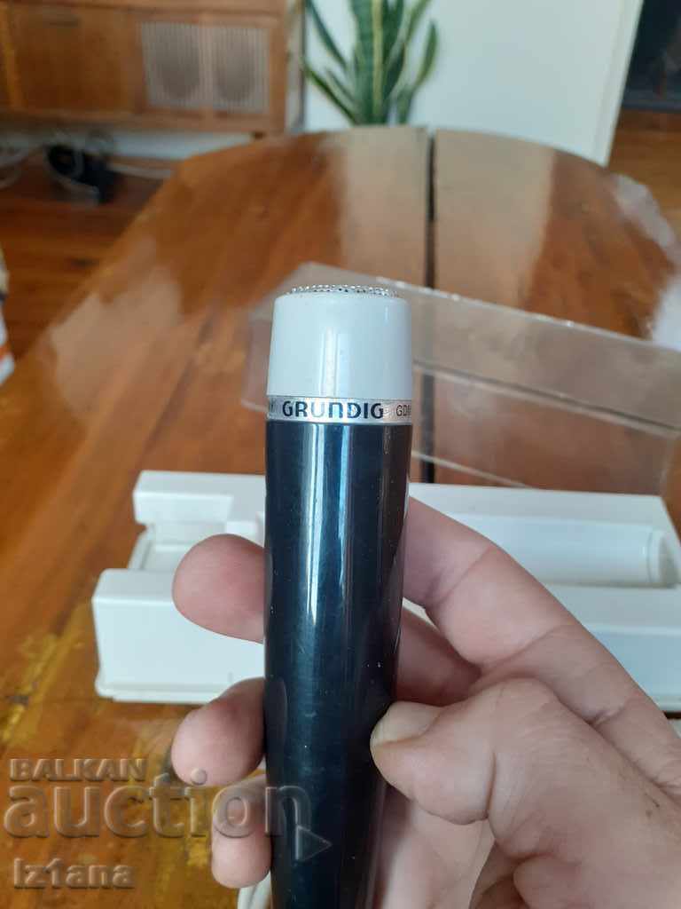 Delivery of Old Grundig GDM 312 Universal microphone Delivery of Old Grundig GDM 312 Universal microphone