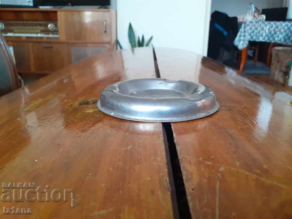 Old ashtray with price 8.00 BGN | € 4.09 Old ashtray with price 8.00 BGN | € 4.09
