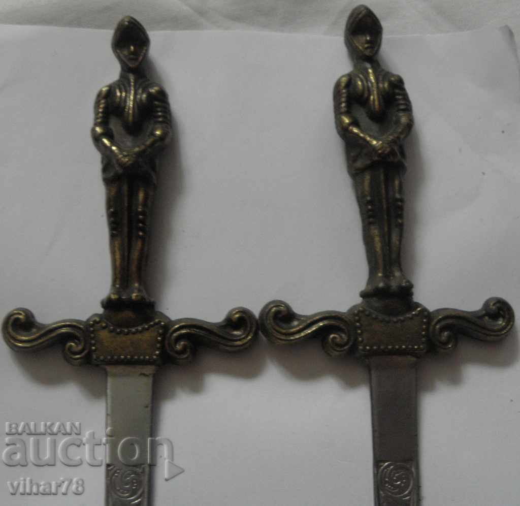 Δύο μαχαίρια επιστολών (LOT) με τιμή € 37.99 | 74.30 BGN Δύο μαχαίρια επιστολών (LOT) με τιμή € 37.99 | 74.30 BGN