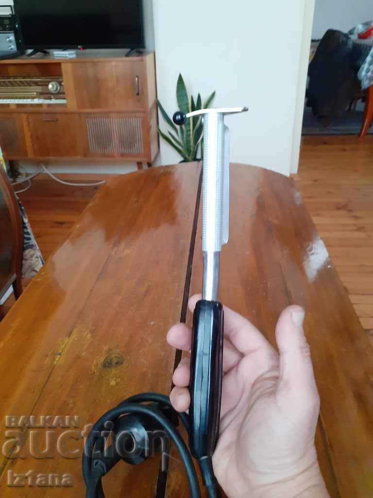 Delivery of Old iron, trouser press