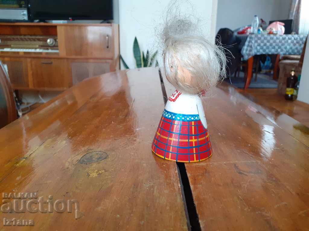 Old wooden figurine with price 20.00 BGN | € 10.23