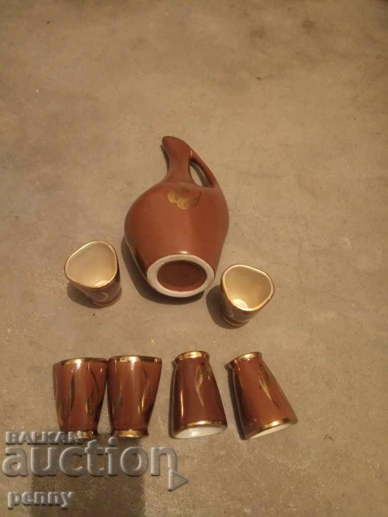 Παράδοση Vintage σέρβις με επιχρύσωση Παράδοση Vintage σέρβις με επιχρύσωση