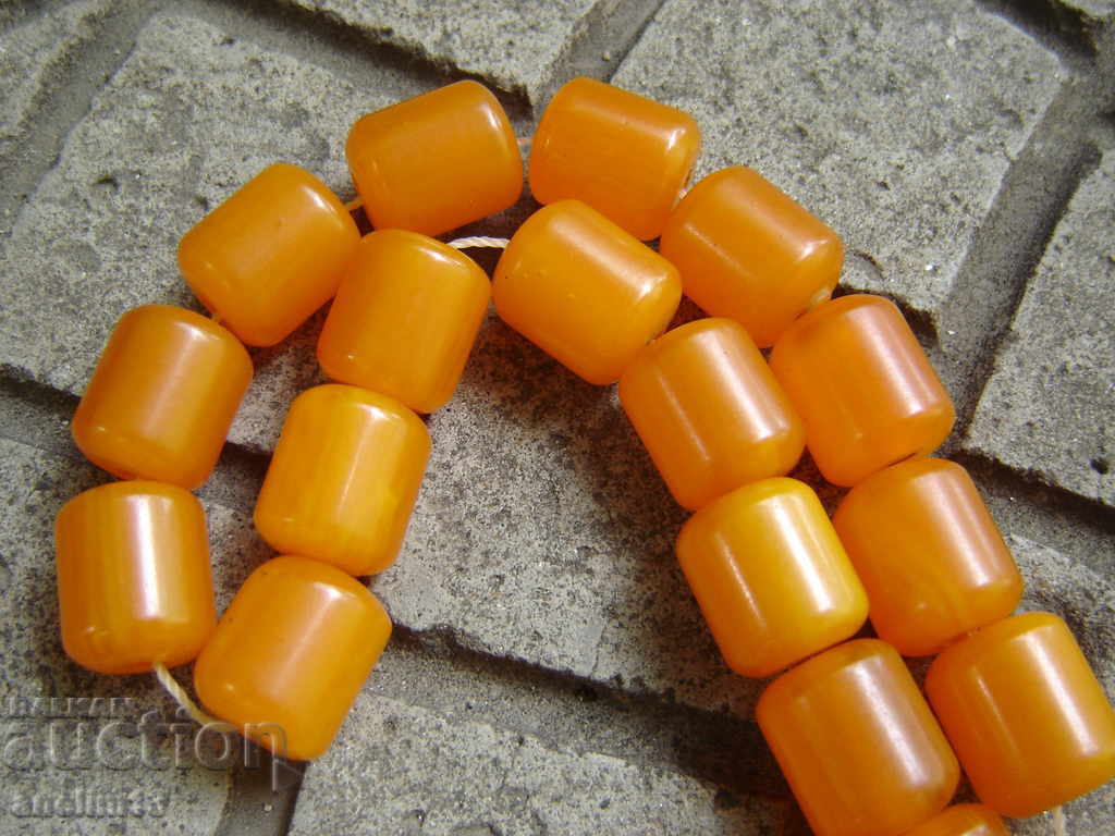 OLD BROENITSA BAKELIT AMBER with price 450.00 BGN | € 230.08 OLD BROENITSA BAKELIT AMBER with price 450.00 BGN | € 230.08