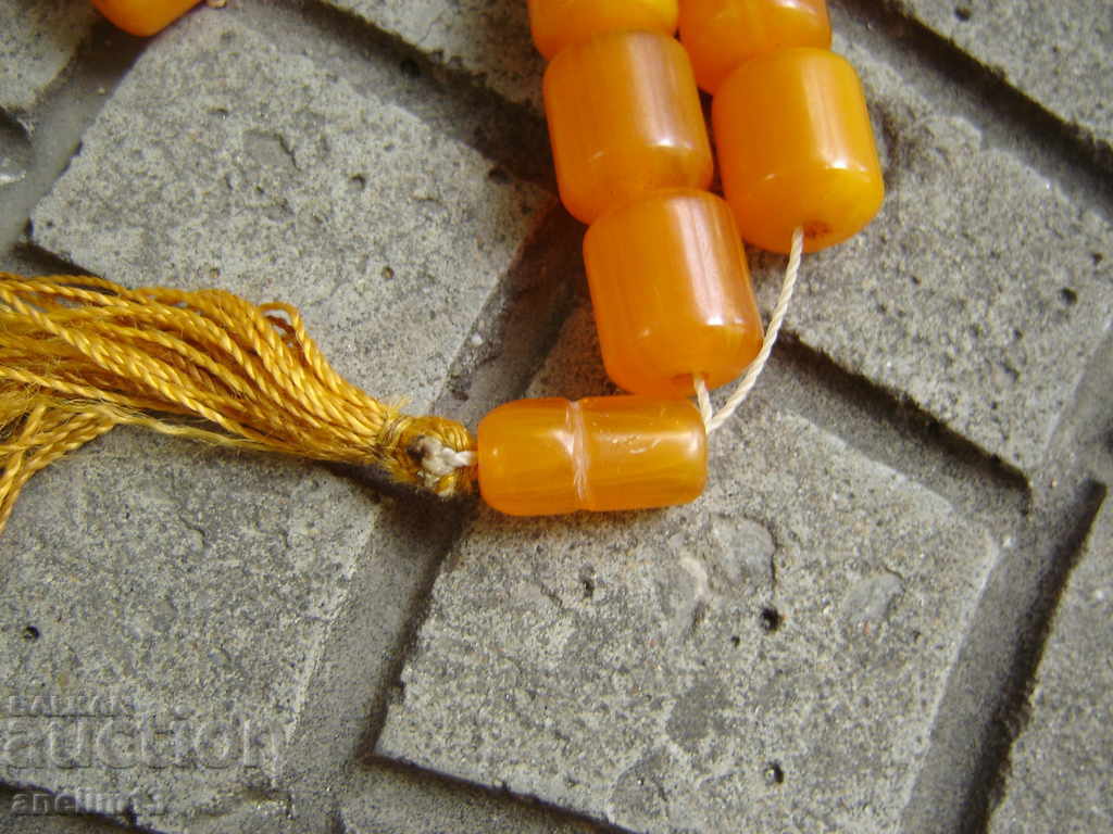 Auction OLD BROENITSA BAKELIT AMBER Auction OLD BROENITSA BAKELIT AMBER