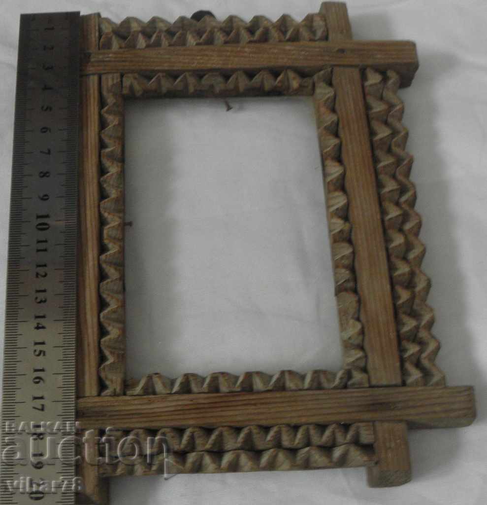 Аукцион СТАРА ДЪРВЕНА РЕЗБОВАНА ОВЧАРСКА ДЪРВОРЕЗБА РАМКА Аукцион СТАРА ДЪРВЕНА РЕЗБОВАНА ОВЧАРСКА ДЪРВОРЕЗБА РАМКА