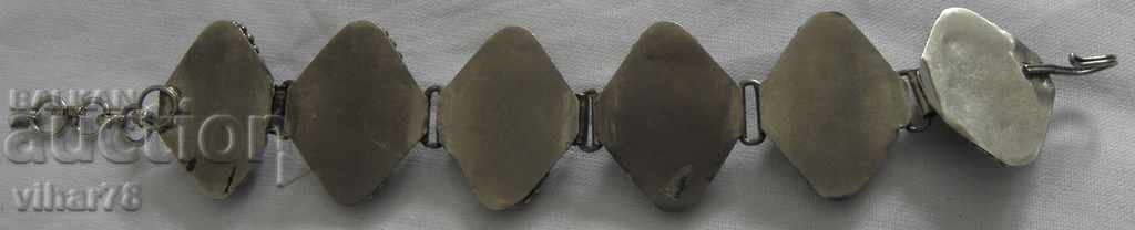 Delivery of ladies' bracelet