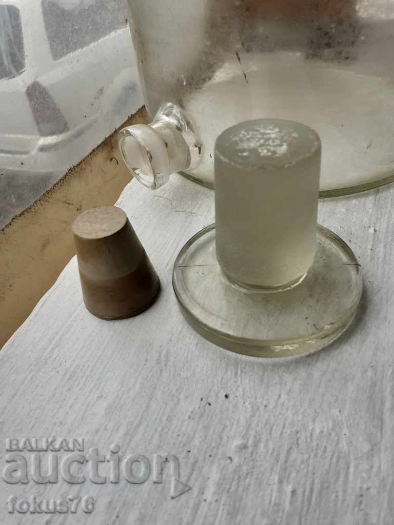 Old medical jar with cinnamon and glass stopper stopper with price 89.00 BGN | € 45.50 Old medical jar with cinnamon and glass stopper stopper with price 89.00 BGN | € 45.50