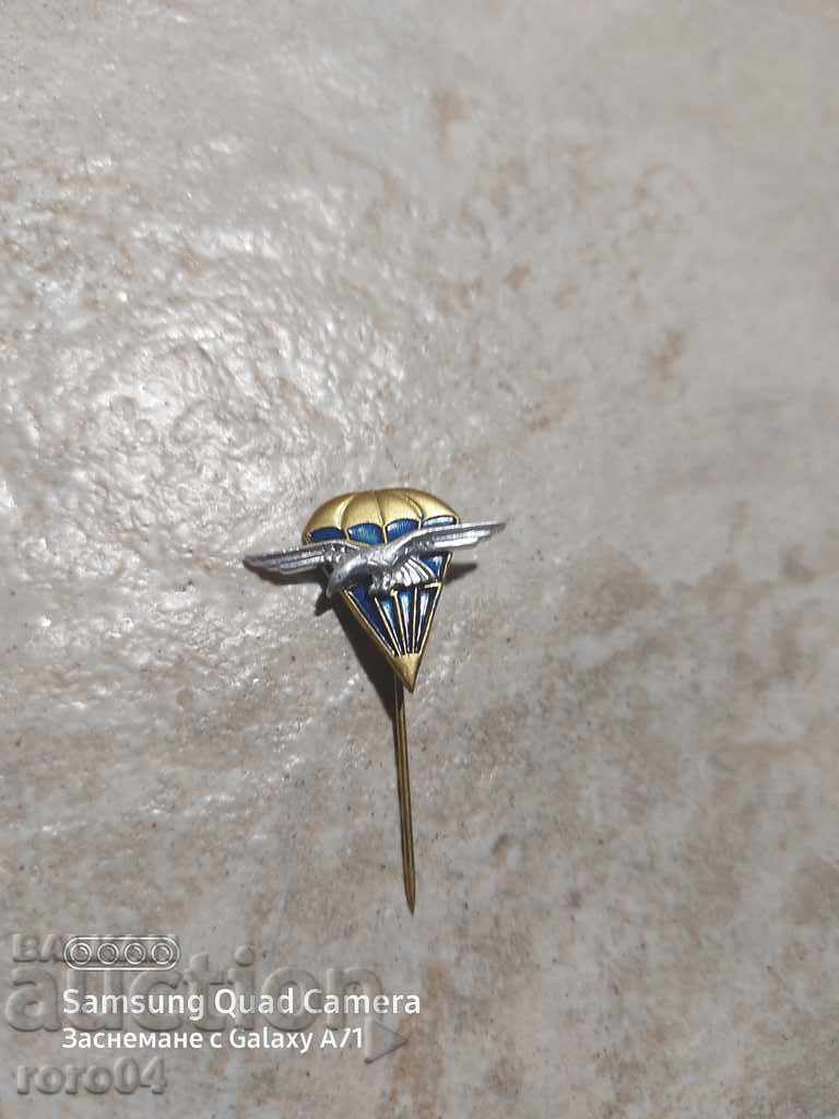 Auction  PARACHUTE SIGN - BADGE