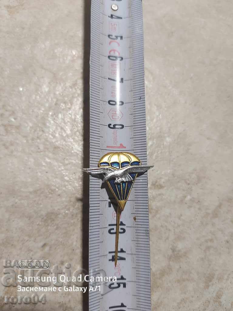 Delivery of PARACHUTE SIGN - BADGE