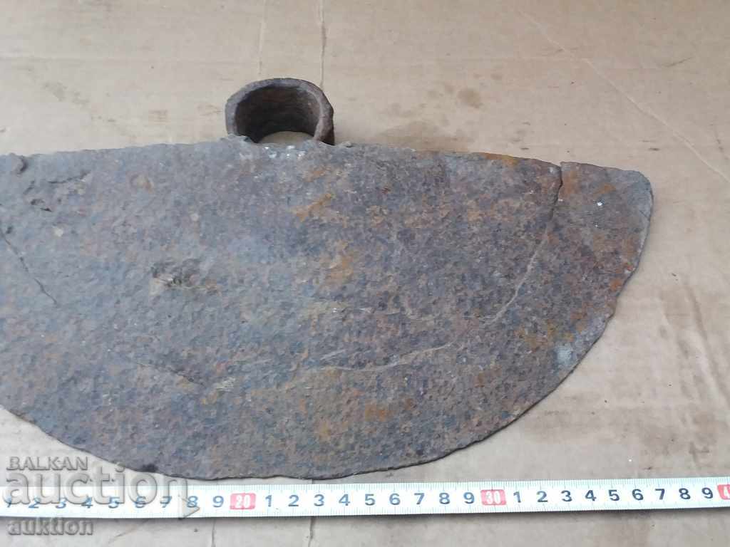 Licitație Cârlig vechi forjat masiv - YAMBOL, KOPACHKA Licitație Cârlig vechi forjat masiv - YAMBOL, KOPACHKA