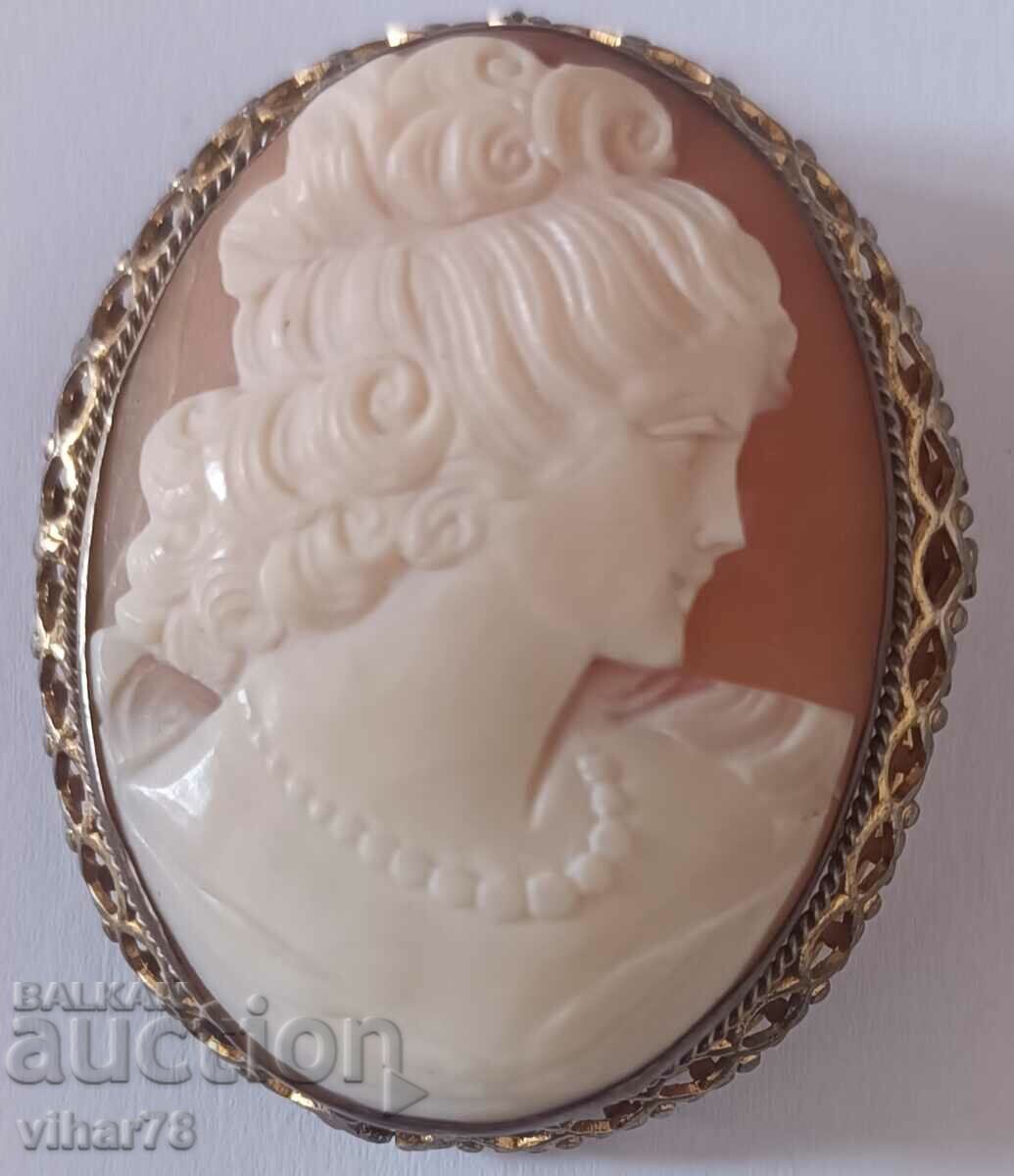 Old beautiful cameo brooch