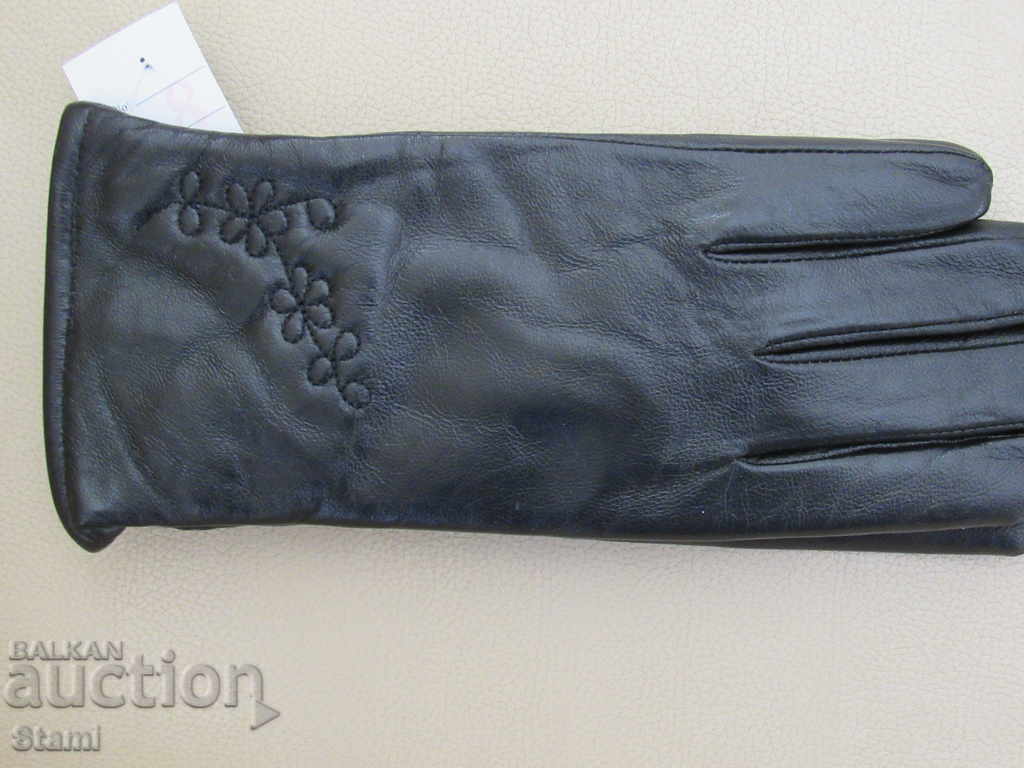 Delivery of Black women's leather gloves with genuine leather lining, Delivery of Black women's leather gloves with genuine leather lining,