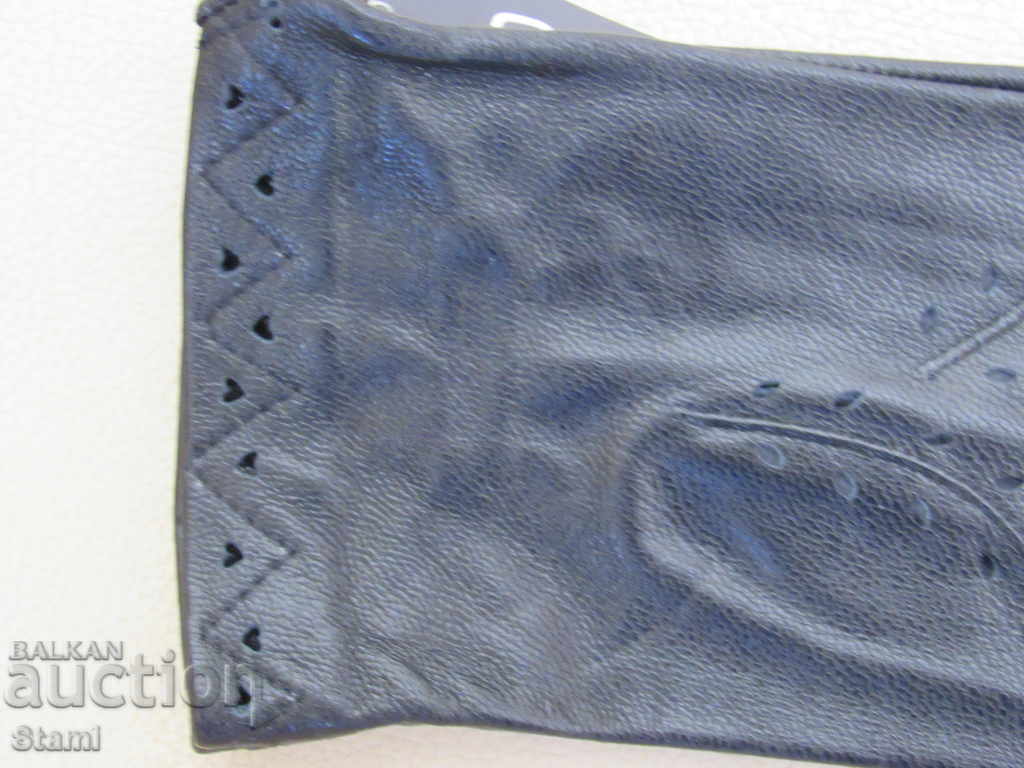 Black women's leather gloves made of genuine leather, with price 36.00 BGN | € 18.41 Black women's leather gloves made of genuine leather, with price 36.00 BGN | € 18.41