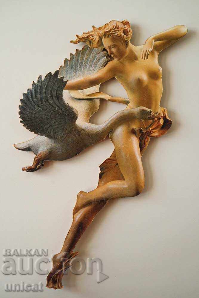 Pictură ajurata „Gheață și lebădă” bazată pe sculptură