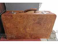 Παλιά δερμάτινη βαλίτσα για διακόσμηση για χρήση