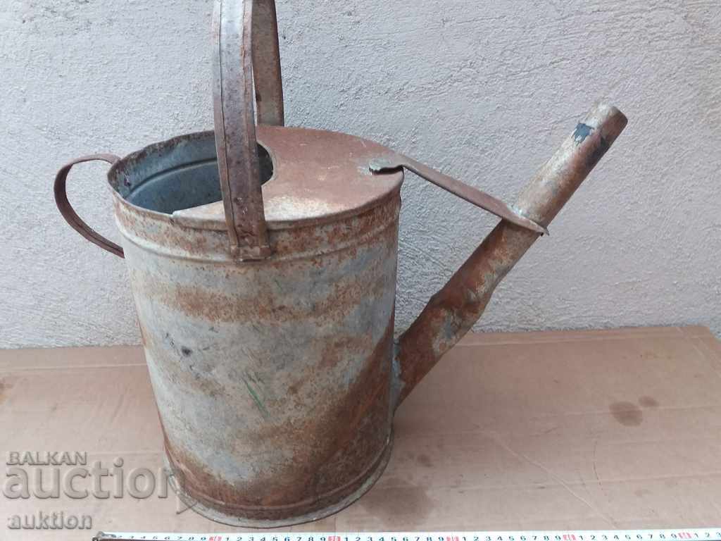 Delivery of OLD METAL CONTAINER - FOR DECORATION Delivery of OLD METAL CONTAINER - FOR DECORATION