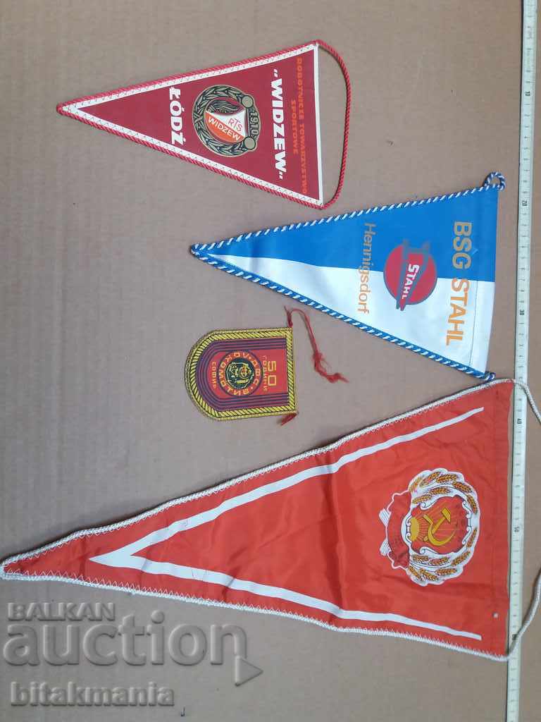 Lot of football flags - read the terms of the auction