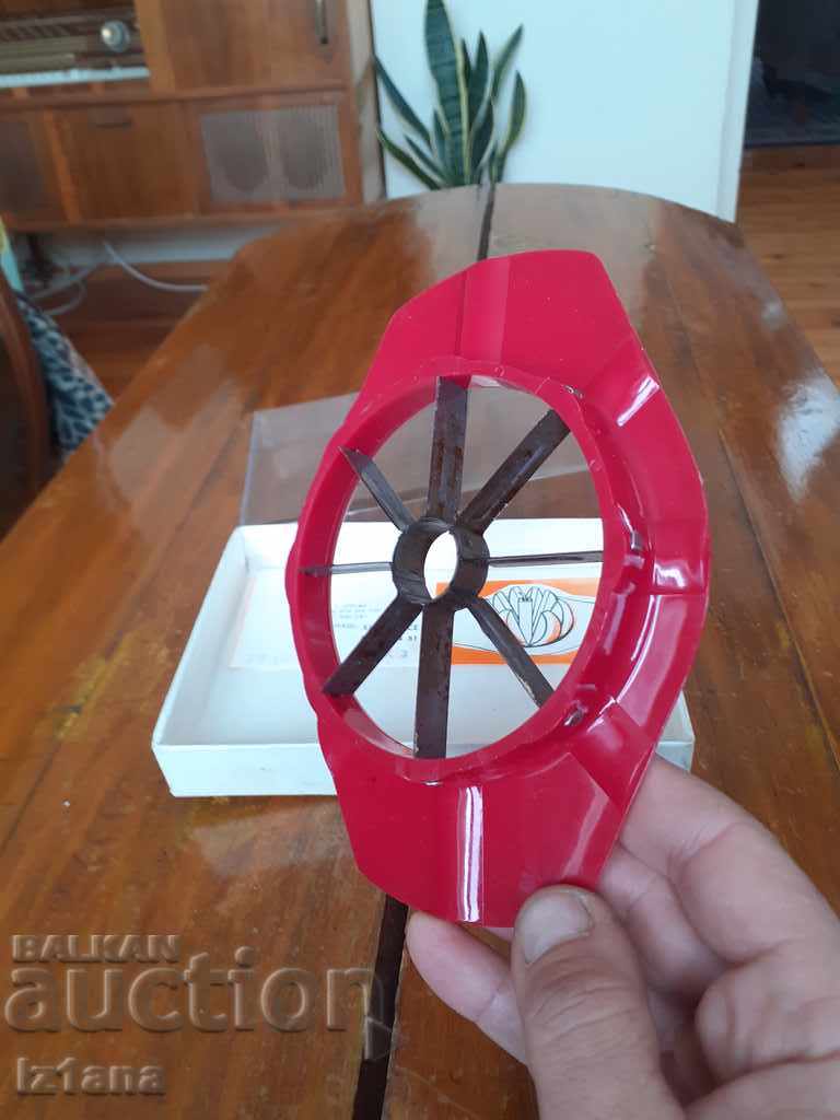 Delivery of Old appliance, fruit cutting tool Delivery of Old appliance, fruit cutting tool