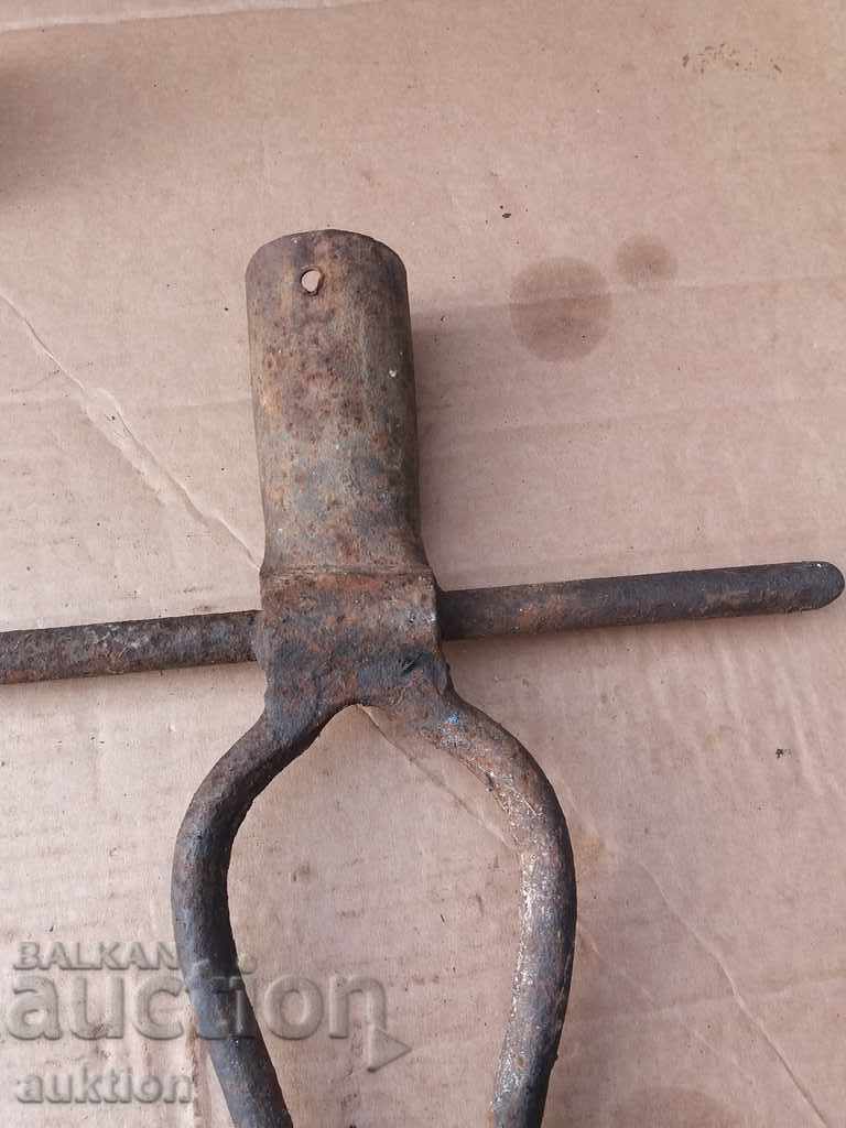 Delivery of REVIVAL MASSIVE FORGED VILLA FOR BEET REMOVAL Delivery of REVIVAL MASSIVE FORGED VILLA FOR BEET REMOVAL