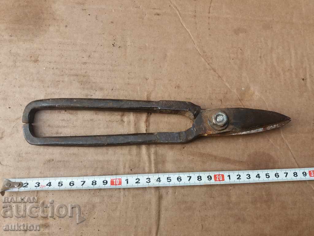 OLD FORGED, STEEL STEAMED SHEET METAL SCISSORS with price 5.99 BGN | € 3.06 OLD FORGED, STEEL STEAMED SHEET METAL SCISSORS with price 5.99 BGN | € 3.06