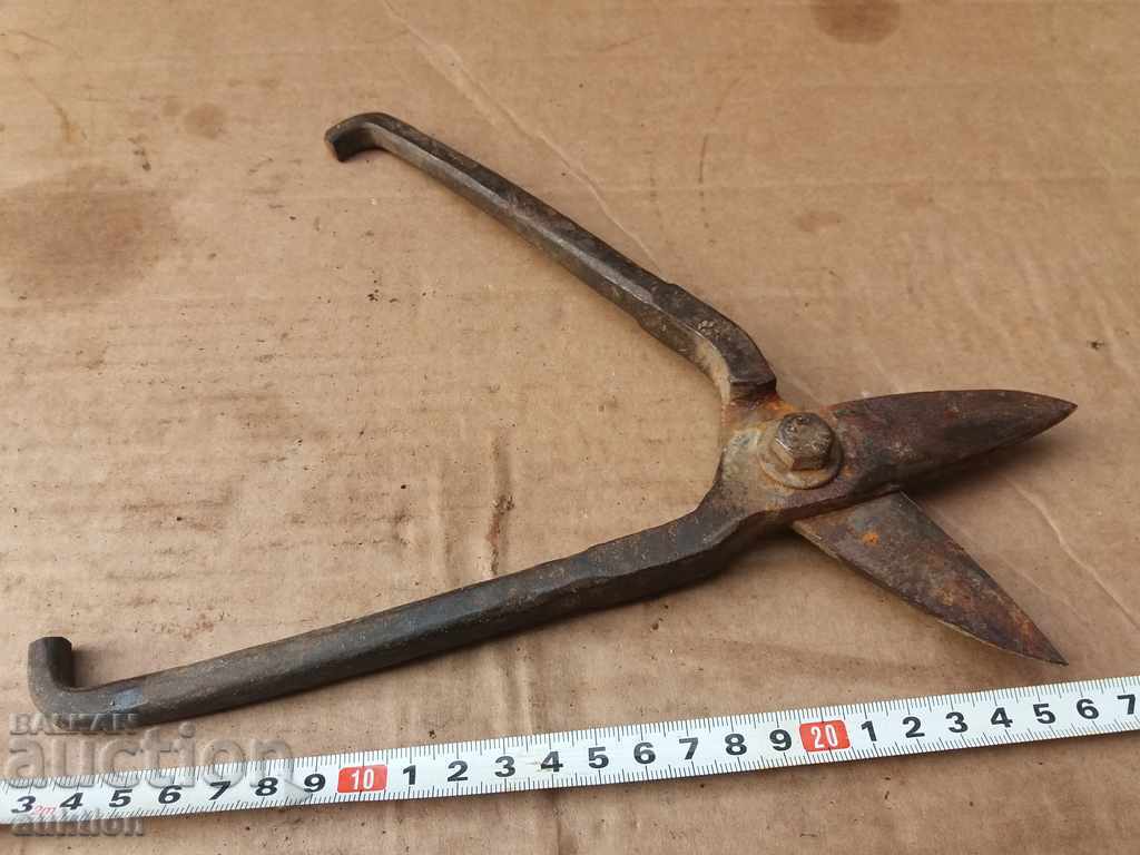 OLD FORGED, STEEL STEAMED SHEET METAL SCISSORS - 5 OLD FORGED, STEEL STEAMED SHEET METAL SCISSORS - 5
