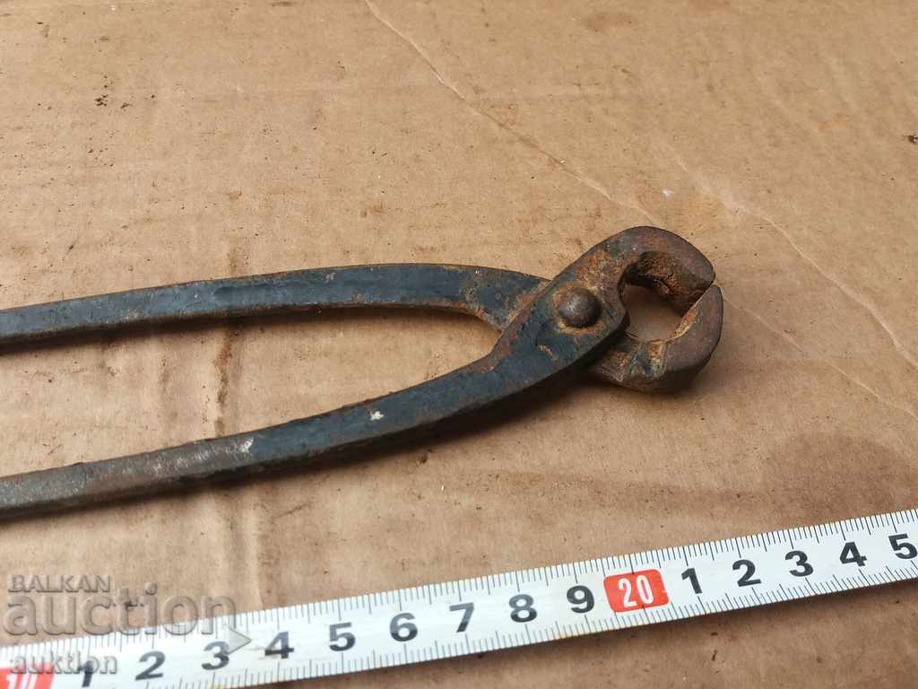 МАСИВЕН СТОМАНИЗИРАН КЕРПЕДЕН - РАБОТЕЩ с цена 1.99 лв. | € 1.02 МАСИВЕН СТОМАНИЗИРАН КЕРПЕДЕН - РАБОТЕЩ с цена 1.99 лв. | € 1.02