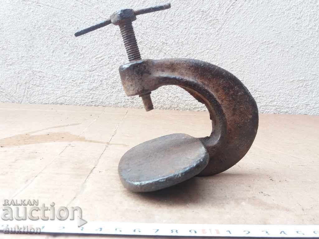 OLD FLAG, VULCANIZER with price 3.99 BGN | € 2.04 OLD FLAG, VULCANIZER with price 3.99 BGN | € 2.04