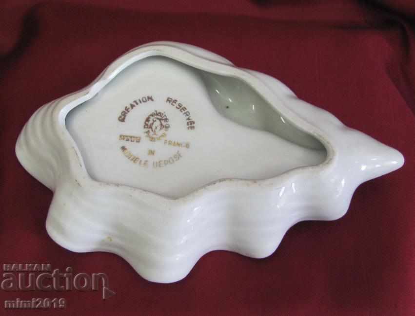 Delivery of Vintich Porcelain Ashtray Marked France Delivery of Vintich Porcelain Ashtray Marked France