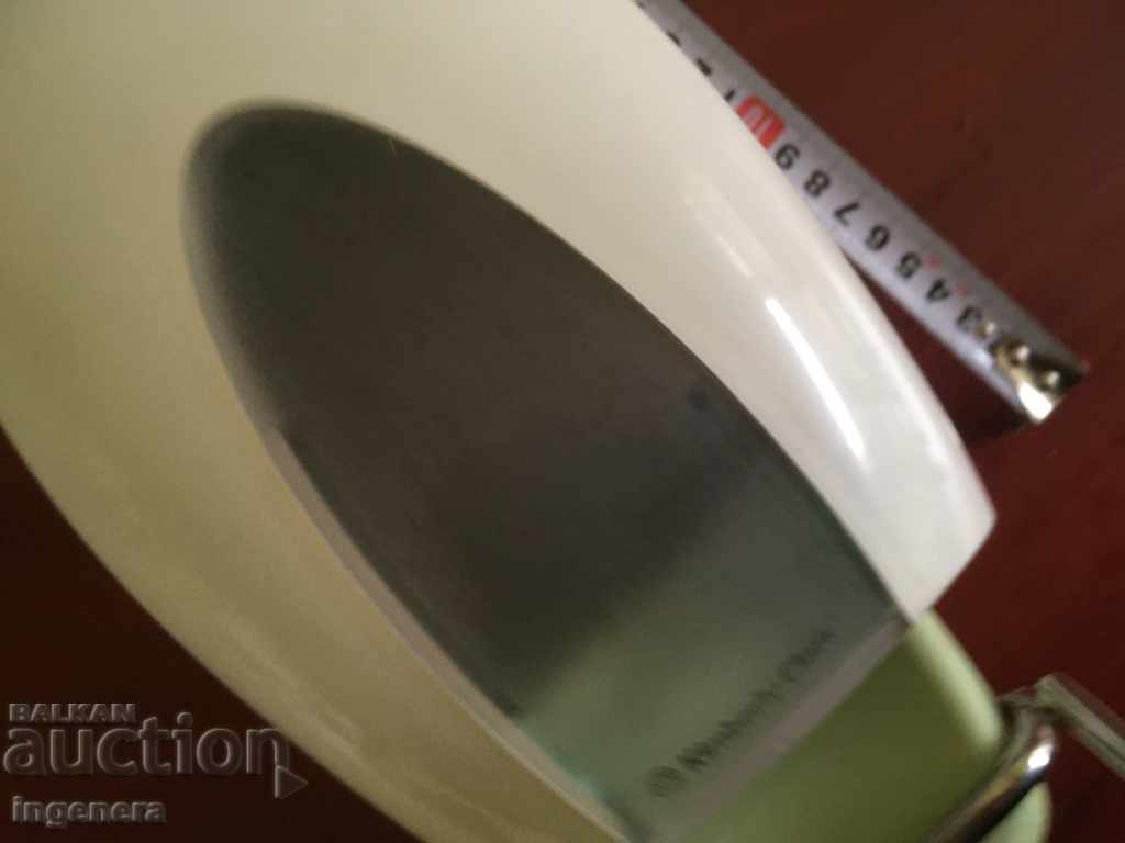 KIMBERLY CLARK PROFESSIONAL KITCHEN DISPENSER - 7 KIMBERLY CLARK PROFESSIONAL KITCHEN DISPENSER - 7