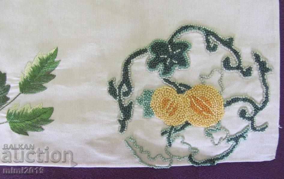 Auction 19th Century Hand Embroidery Pillow Patterns Auction 19th Century Hand Embroidery Pillow Patterns