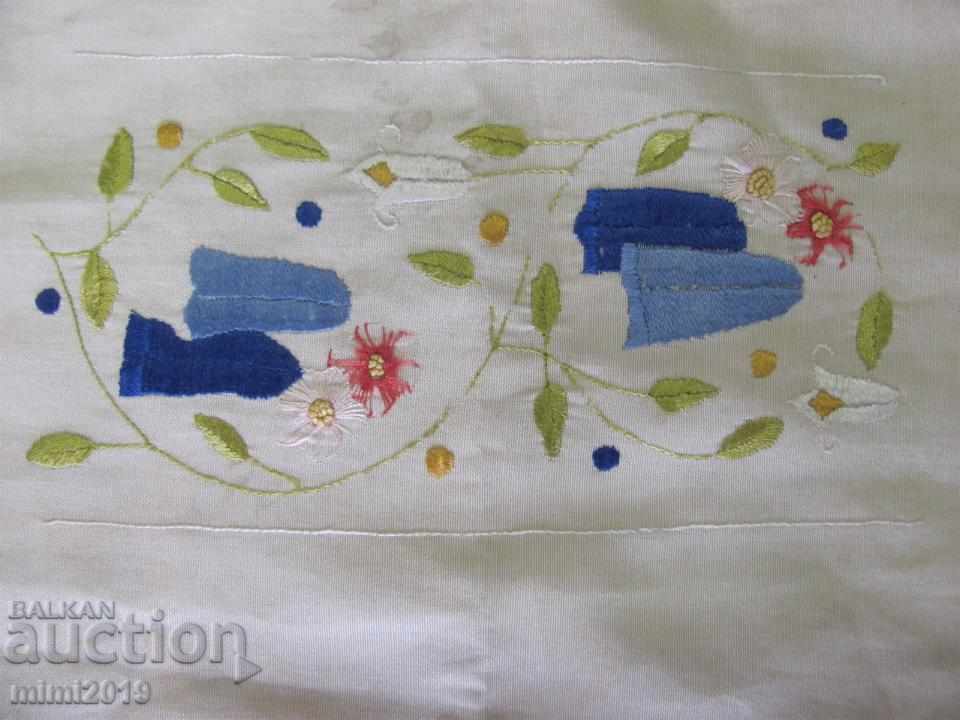 Delivery of 19th Century Hand Embroidery Pillow Patterns Delivery of 19th Century Hand Embroidery Pillow Patterns