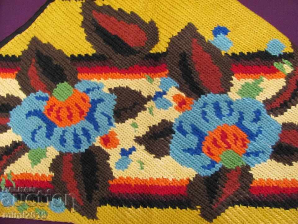 Delivery of 19th Century Hand Embroidered Pillow Woolen Threads Delivery of 19th Century Hand Embroidered Pillow Woolen Threads