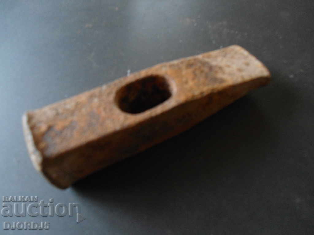 An old hammer with price 2.00 BGN | € 1.02 An old hammer with price 2.00 BGN | € 1.02
