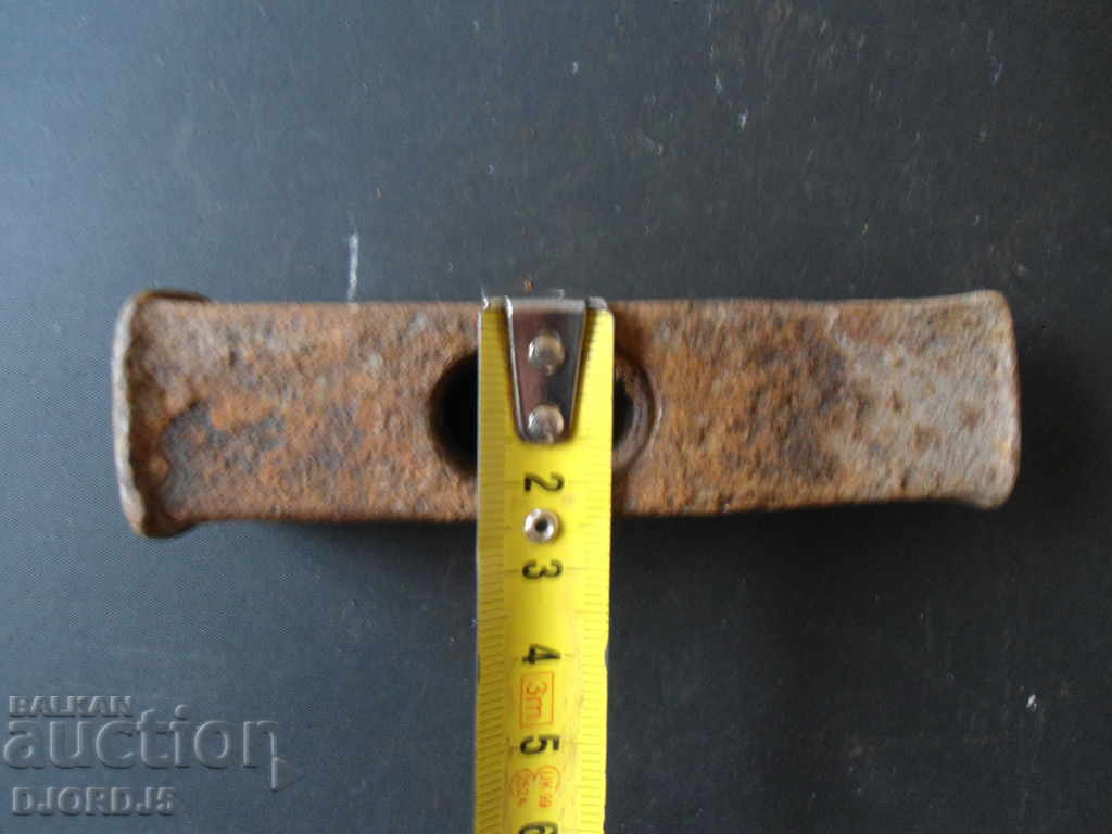 Delivery of An old hammer Delivery of An old hammer