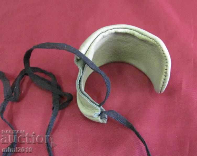 World War II Medical Leather Finger Case - 5 World War II Medical Leather Finger Case - 5