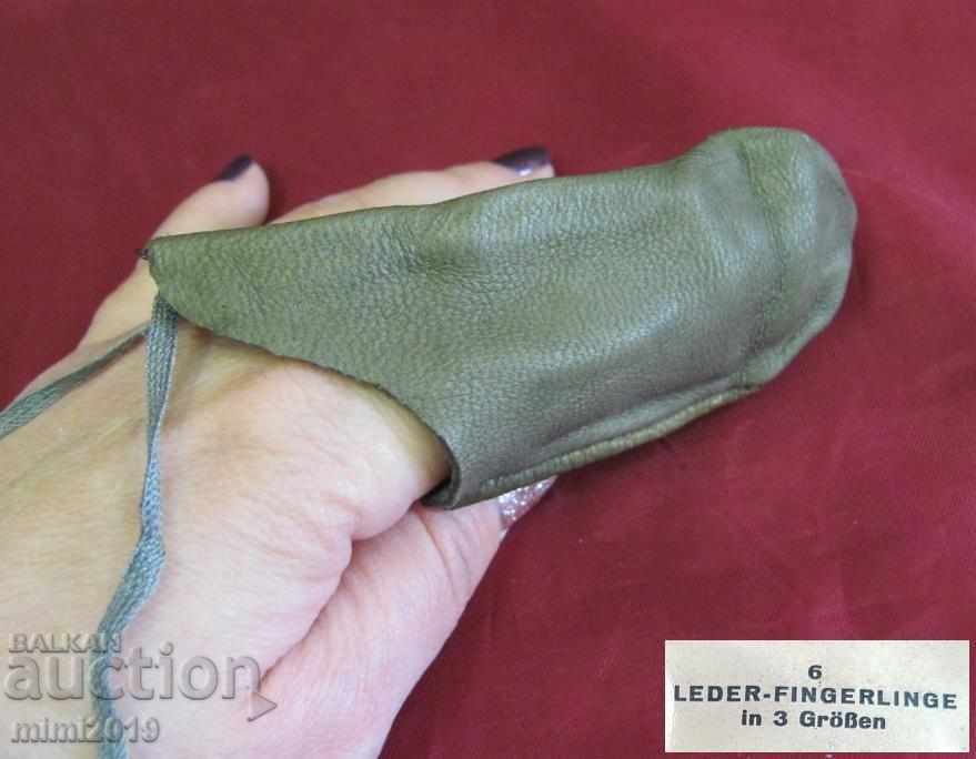 World War II Medical Leather Finger Case - 7 World War II Medical Leather Finger Case - 7