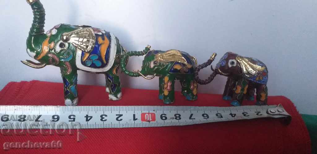 Delivery of A family of lucky elephants bronze, enamel, cloisonné Delivery of A family of lucky elephants bronze, enamel, cloisonné