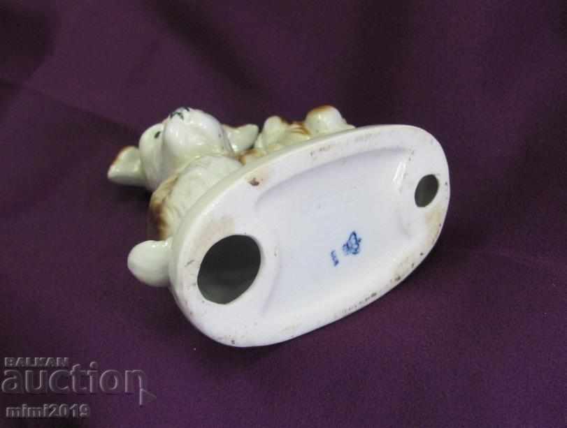 Delivery of 40's Porcelain Figure Dogs Germany Delivery of 40's Porcelain Figure Dogs Germany