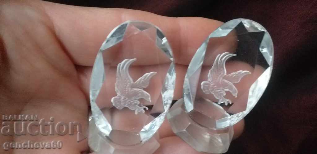 Livrarea O MULTE de diverse suveniruri/religii din cristal