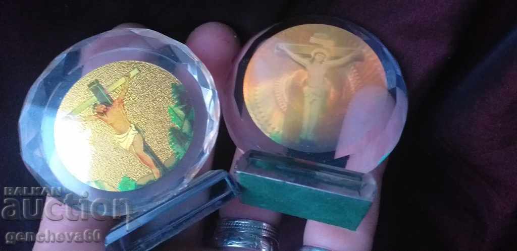 LOT of various crystal souvenirs paperweights / religion - 5 LOT of various crystal souvenirs paperweights / religion - 5