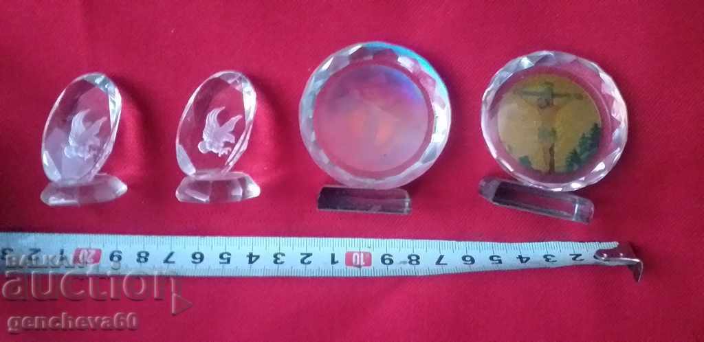 LOT of various crystal souvenirs paperweights / religion - 6 LOT of various crystal souvenirs paperweights / religion - 6
