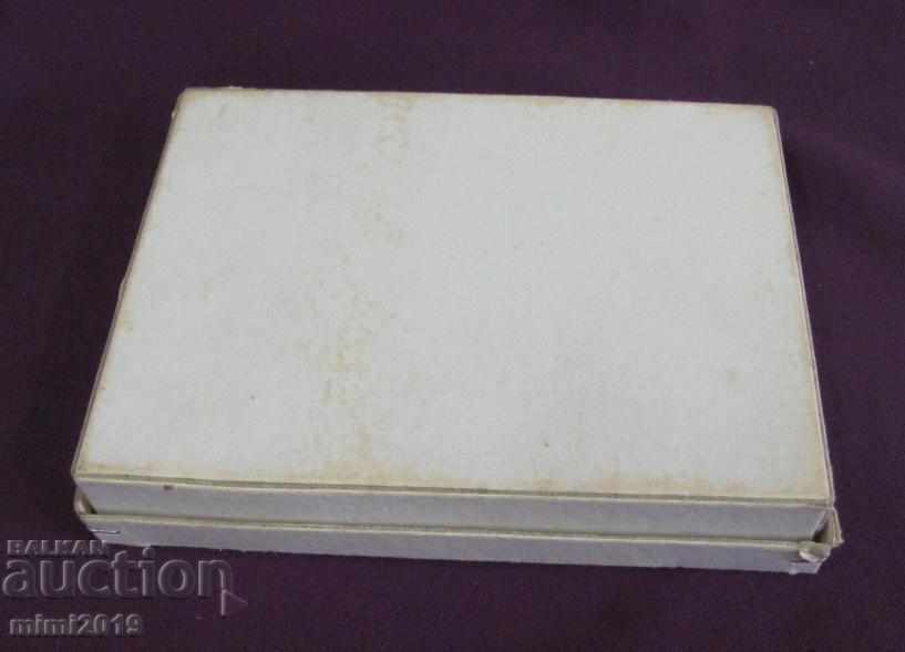 50's GDR Tapestry Thread Set - 6 50's GDR Tapestry Thread Set - 6