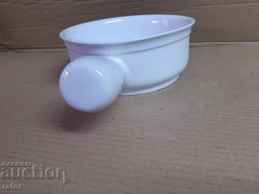 Auction Old porcelain, rare porcelain vessel Auction Old porcelain, rare porcelain vessel