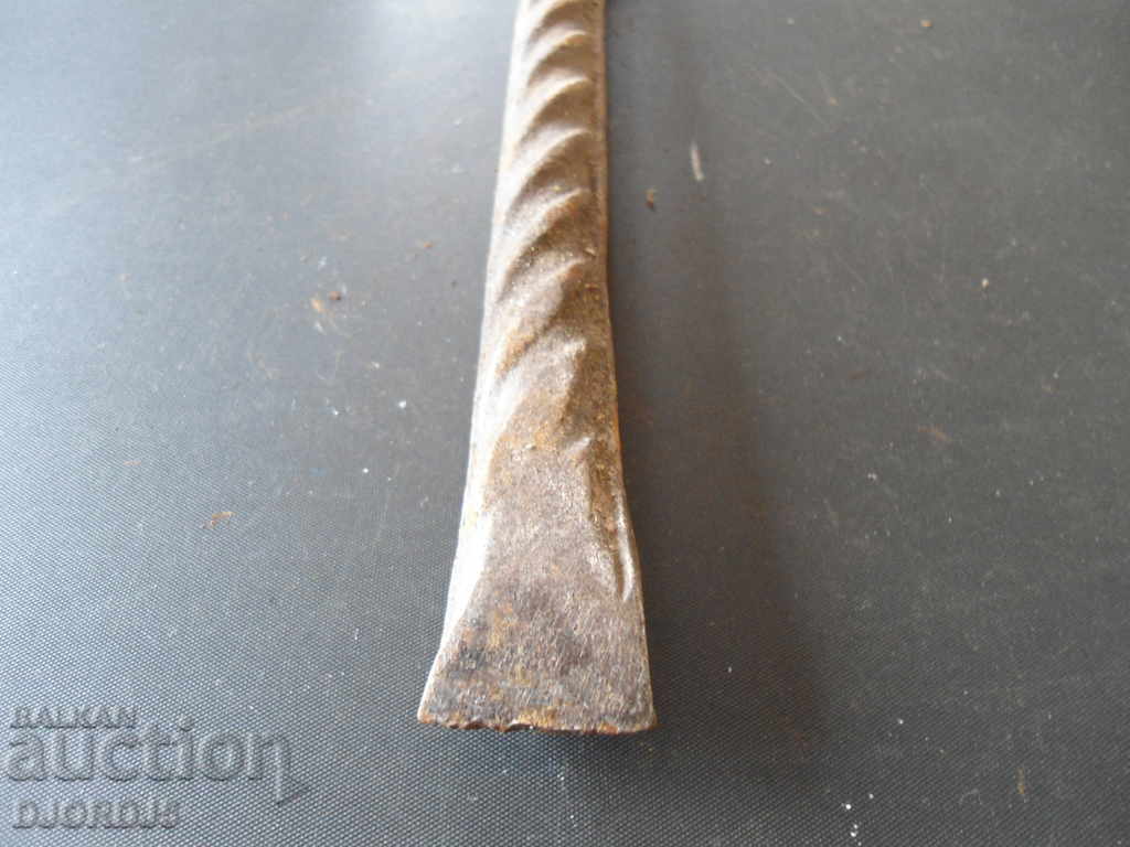 An old tool, a chopper with price 2.00 BGN | € 1.02 An old tool, a chopper with price 2.00 BGN | € 1.02