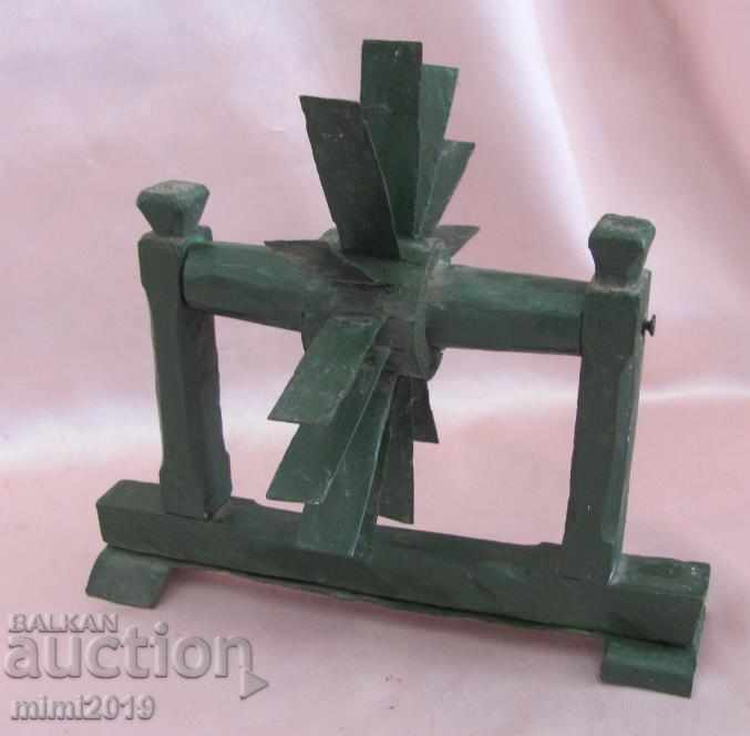 Delivery of 19th century Wooden Toy Delivery of 19th century Wooden Toy